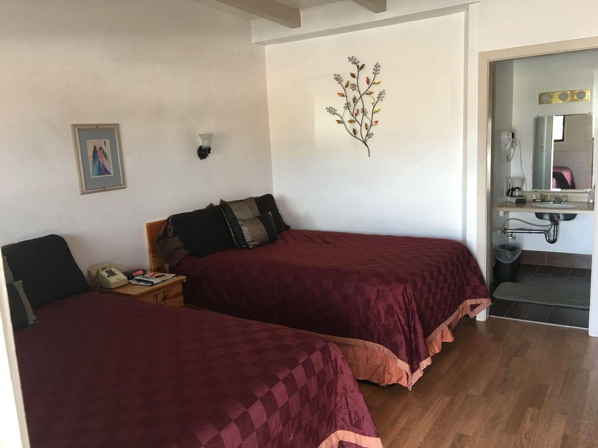 Highlander Motel Williams Eksteriør bilde