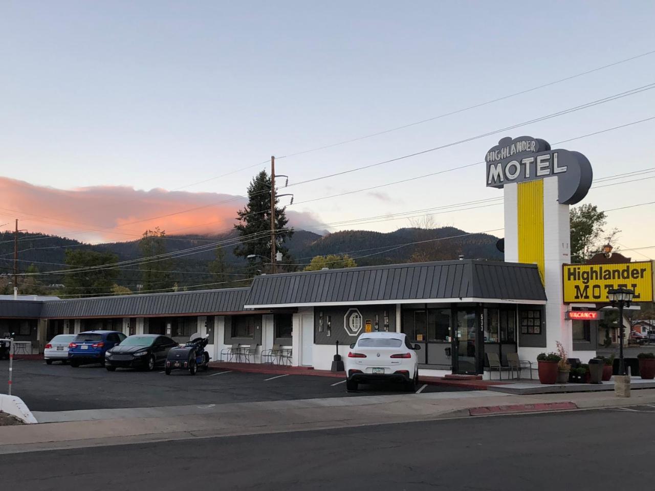 Highlander Motel Williams Eksteriør bilde